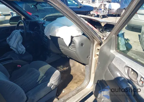 2001 Chevrolet Blazer Ls from USA, damaged, VIN 1GNCS13W112132307